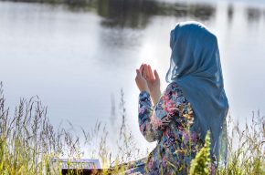 How do I Maintain my Self-Respect with my Parents' Rude Guests?