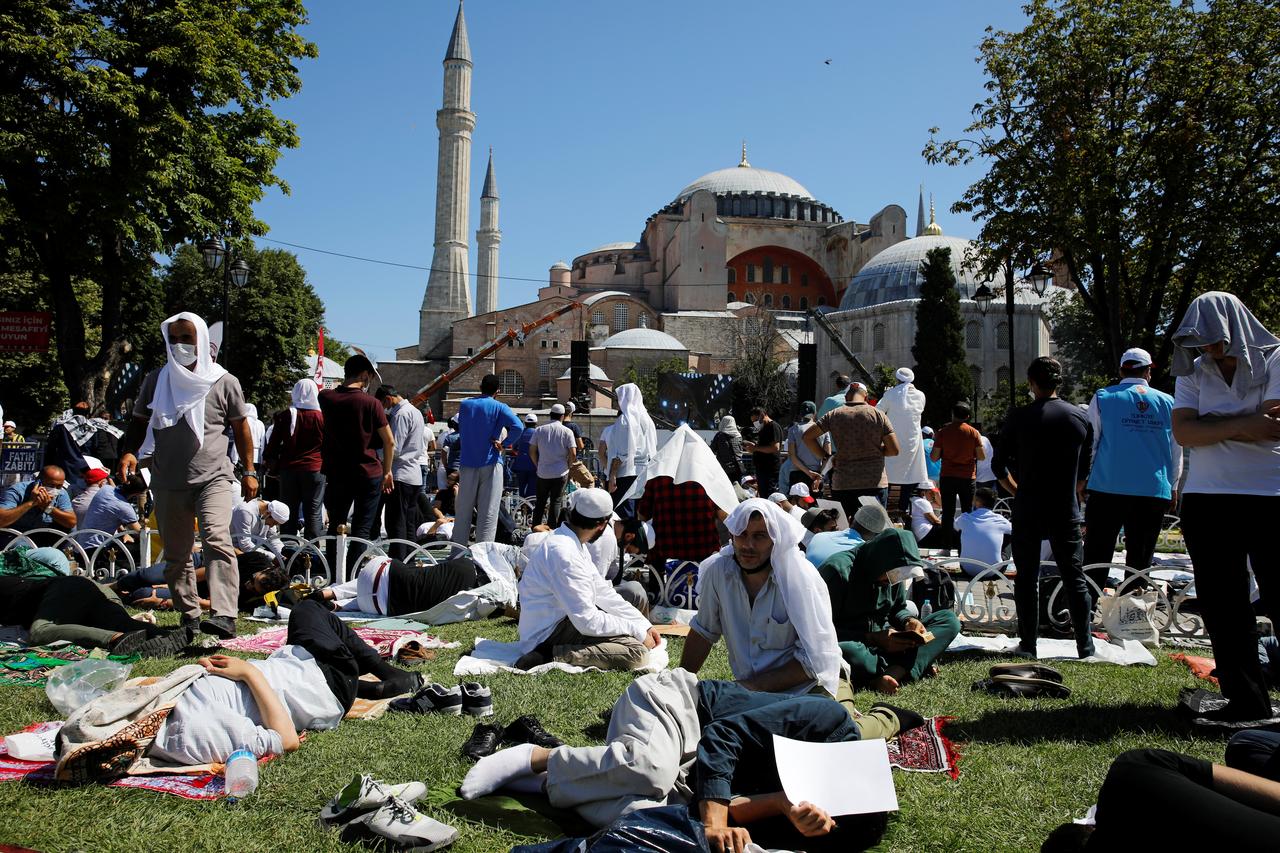 Hagia Sophia Mosque Hosts First Jum`ah Prayer in 86 Years - About Islam