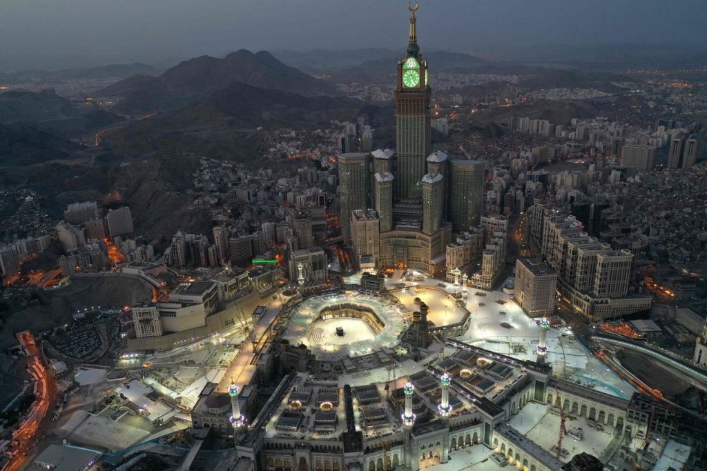 Could Virtual Hajj Provide Alternative Experience for Muslims? - About Islam