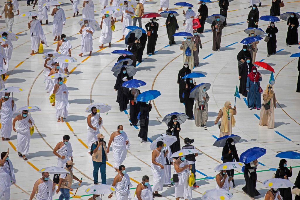 pilgrims performing tawaf in 2020
