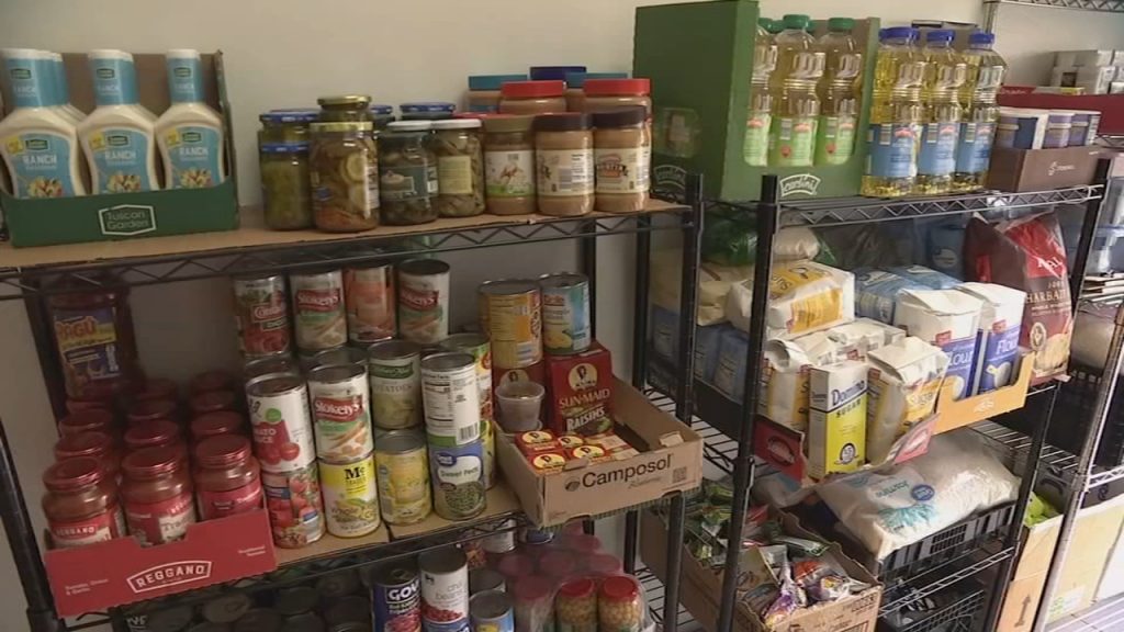 Muslim Charity, Mosque Join Hands to Open Food Pantry | About Islam