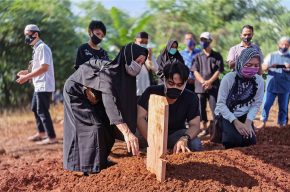 COVID-19: Can We Offer the Funeral Prayer at Home?