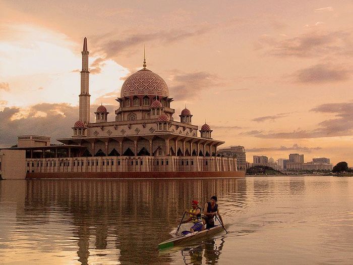 Check Out These World's Top 10 Floating Mosques - About Islam