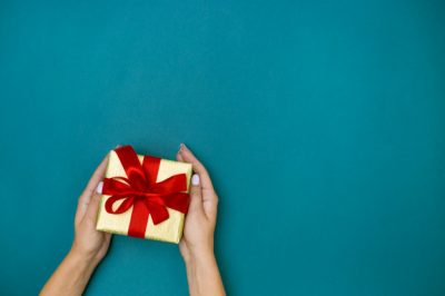 Can I Accept Financial Gifts From My Non-Muslim Parents?