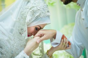 Marriage Seems Like A King-Slave Relationship!