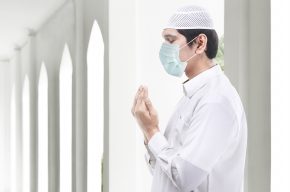 COVID-19: Is It Permissible to Combine Prayers at Mosques?