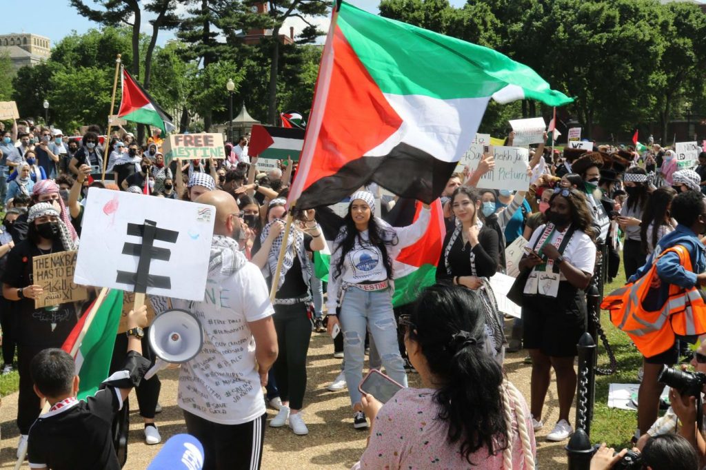 Palestine solidarity protesters rally in Washington, 15 May (MEE/Umar Farooq)