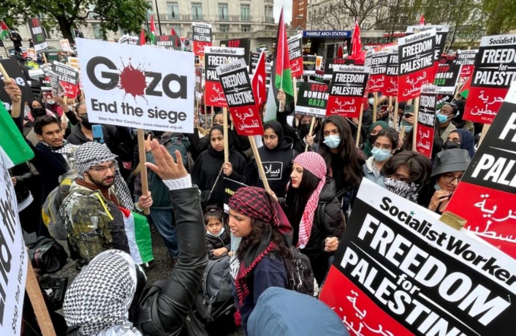 Tens of thousands marched in London (MEE)