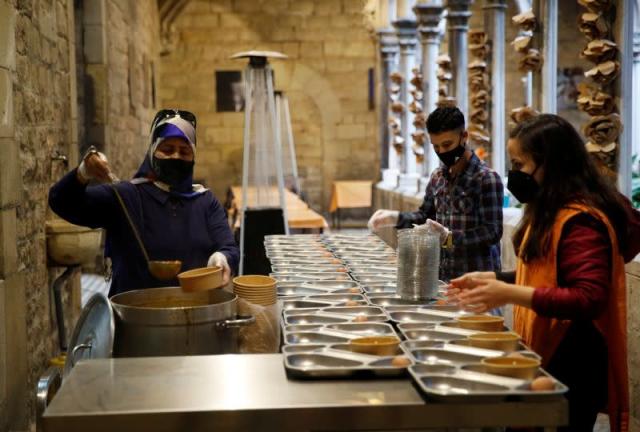 Barcelona Church Opens Doors to Ramadan Iftar, Prayers - About Islam