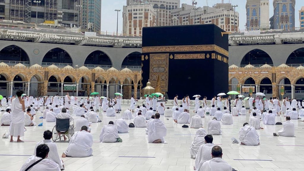 Muslims perform Friday prayers while practicing social distancing in the Grand Mosque during the holy month of Ramadan, in the holy city of Mecca, Saudi Arabia, April 16, 2021. (Reuters)