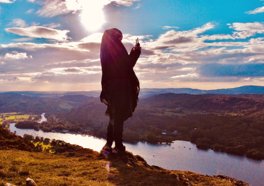 British Niqabi Inspired to Create Muslim Hiking Group - About Islam