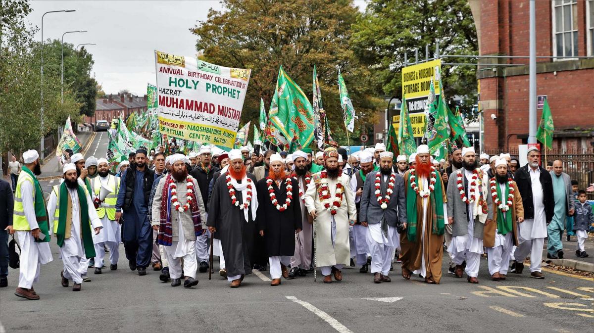Bolton Muslims Parade to Mark Prophet’s Mawlid - About Islam