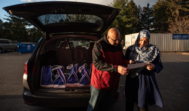 With Halal Turkeys, Muslim Couple Help Refugees Mark Thanksgiving - About Islam