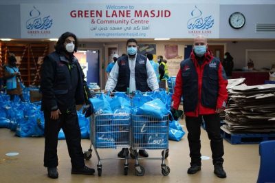 Cambridge Mosque Donates Tons of Food to Vulnerable People - About Islam