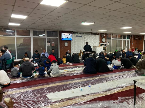 Birmingham Mosque Feeds 400 Families Every Week - About Islam