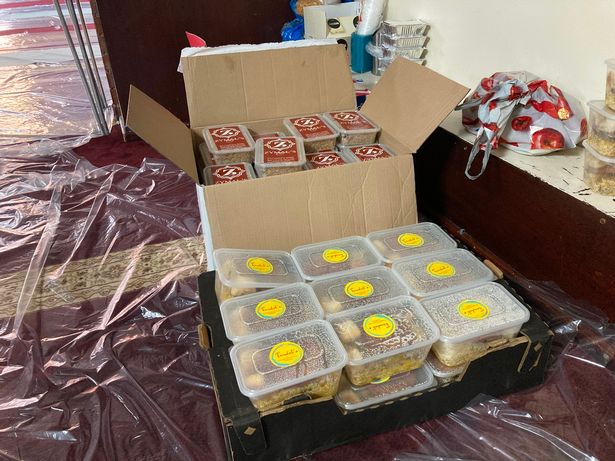 Birmingham Mosque Feeds 400 Families Every Week - About Islam