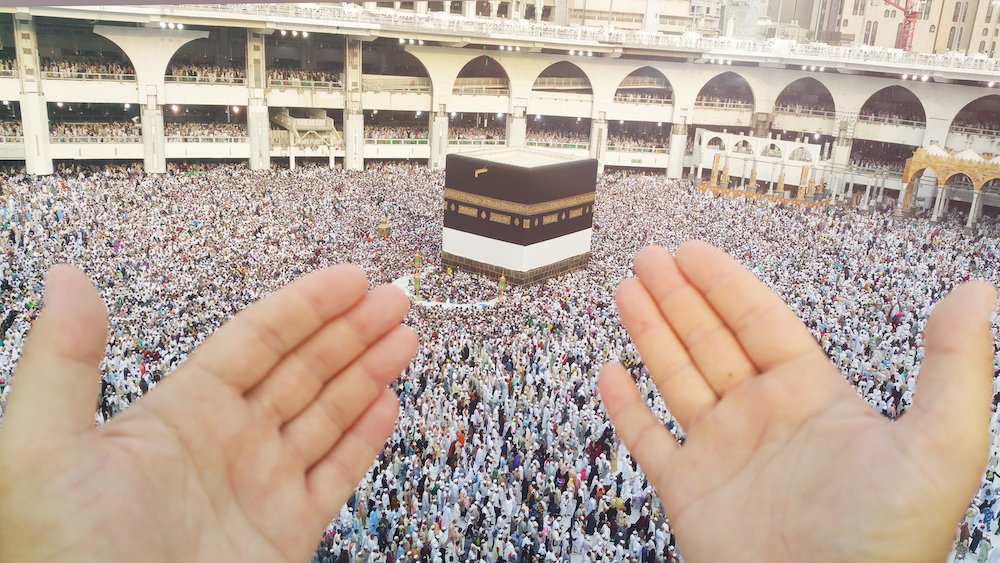 With a Heavy Heart, Christchurch Survivor Carries Wife's Memory to Hajj - About Islam