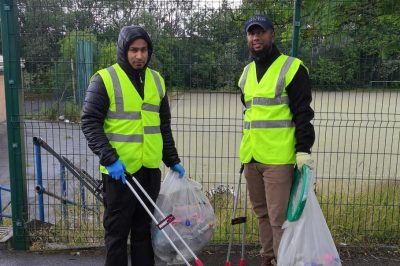 Milwaukee Muslims, Mormons Join Hands for Neighborhood Cleanup - About Islam