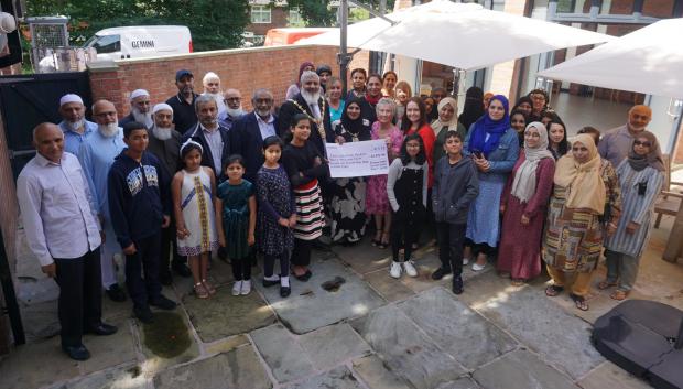 Lancashire Muslims Raise £20,000 to Help Local Hospice - About Islam