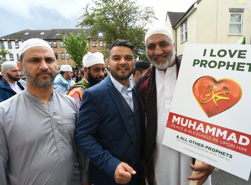 Muslims Parade in Peterborough to Celebrate Prophet's Life - About Islam