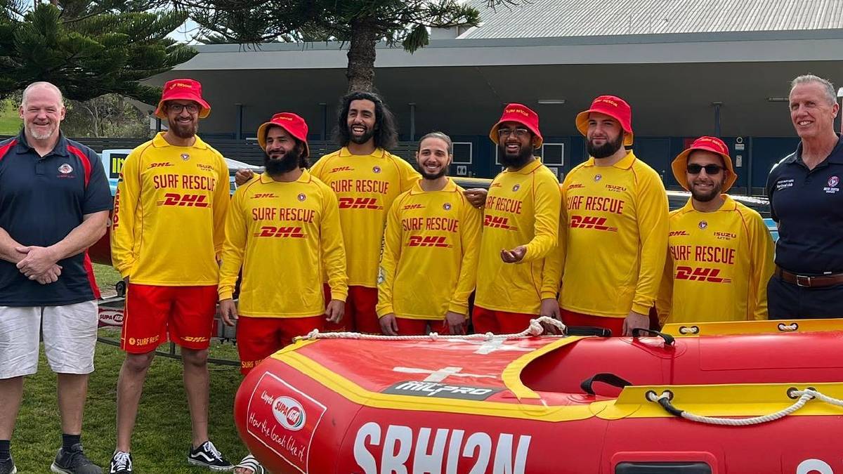 First Muslim Surf Lifesavers Graduate in Sydney About Islam