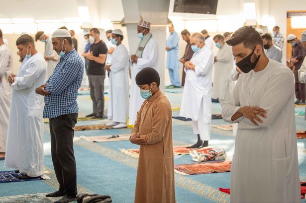 Energy Bills Threaten Birmingham Mosque, Charity Work - About Islam