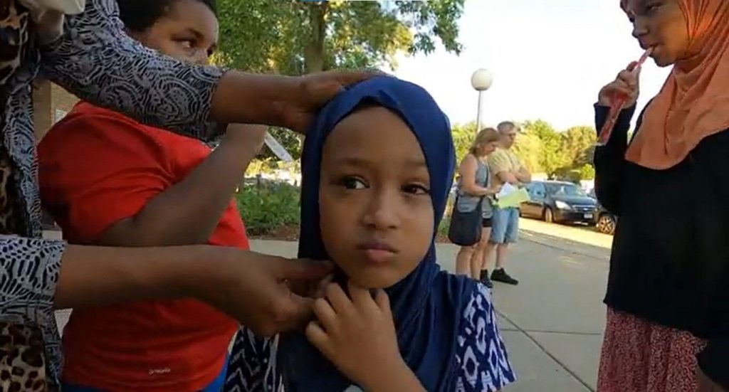 Minnesota School Offers Hijabs with School Mascot for Students - About Islam