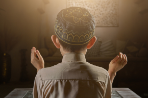 Muslim-child-making-duaa-Can You Make Up Missed Sunnah Prayers?