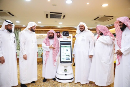 Makkah's Grand Mosque Launches Recitation, Sermon Robots - About Islam