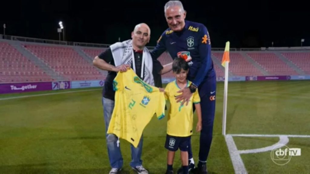 Amazing Human Gesture from Arab Young Man Touches Heart of Brazil's Coach - About Islam