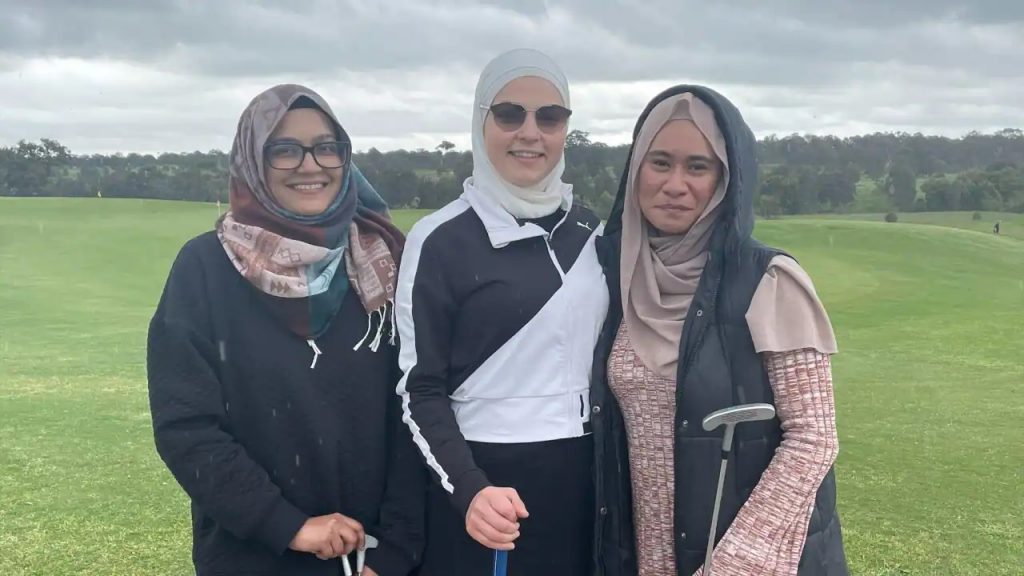Aussie Initiative Opens Doors for Muslim Women to Play Golf - About Islam