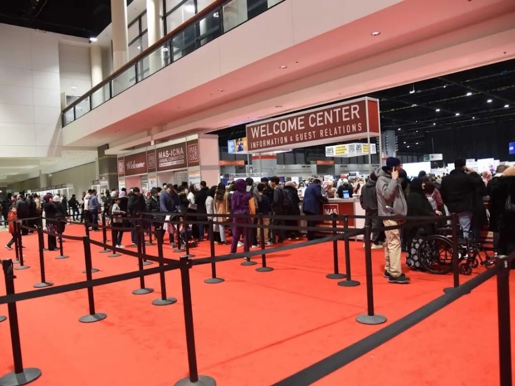 Volunteers Defy Cold for a Successful MAS-ICNA Convention - About Islam