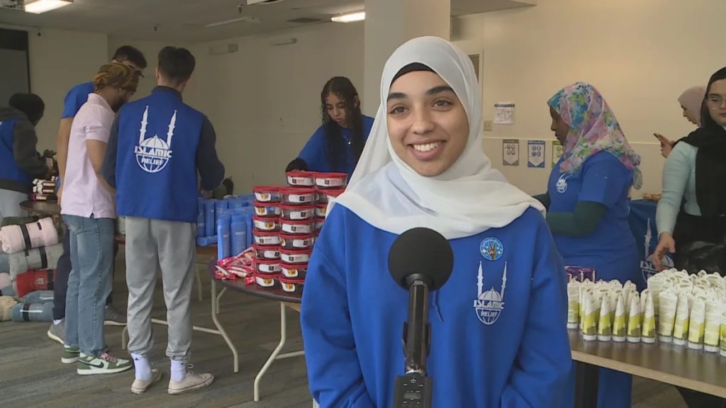 Canadian Muslims Pack Winter Kits for Needy - About Islam
