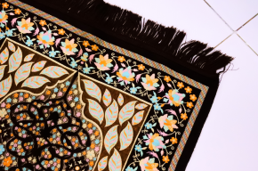 muslim prayer mat-Pausing-in-Prayer-to-Seek-Refuge-with-Allah-1