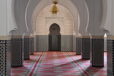 mosque-archway-design-Do New Muslims Have to Say Shahadah in Public?