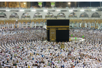Kabah in makkah with crowd of muslims-