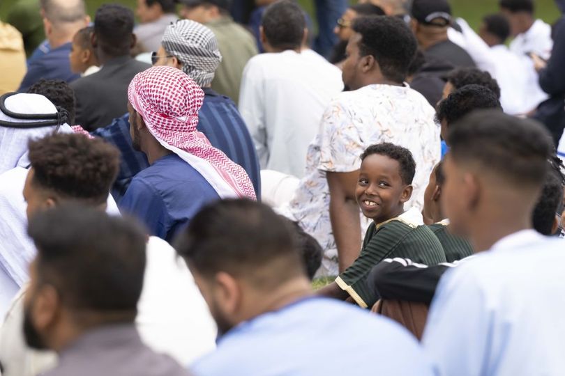 Muslims gather to perform the Eid al-Adha prayer at the Highbury Park in London. (Photo by Rasid Necati Aslim/Anadolu Agency via Getty Images)