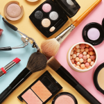 set cosmetic makeup-Is It Haram to Wear Makeup while Praying?