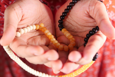 Muslim woman hand praying -Do's and Don'ts during Your Period in Islam