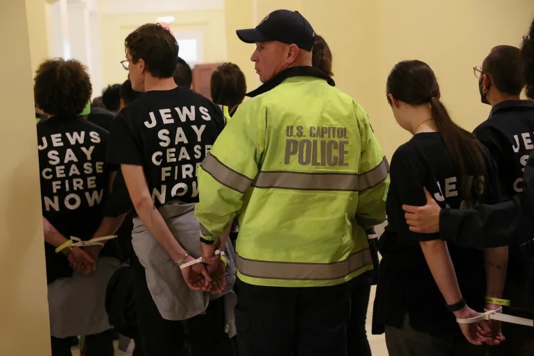 500 Arrested in Capitol as Jewish Groups Protest Israel War on Gaza - About Islam