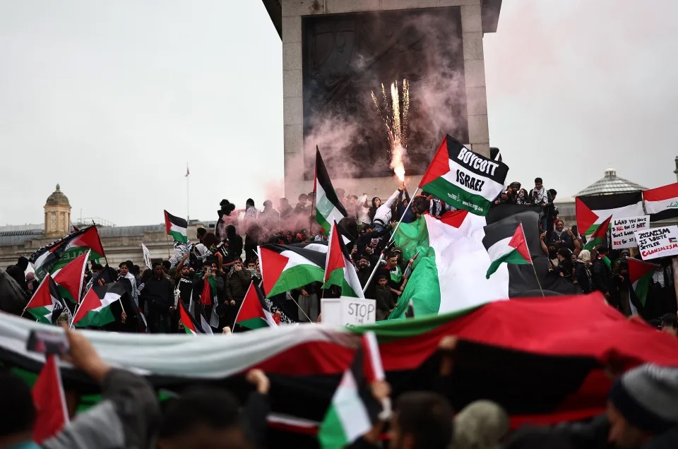 100,000 People Rally in London against Gaza War - About Islam