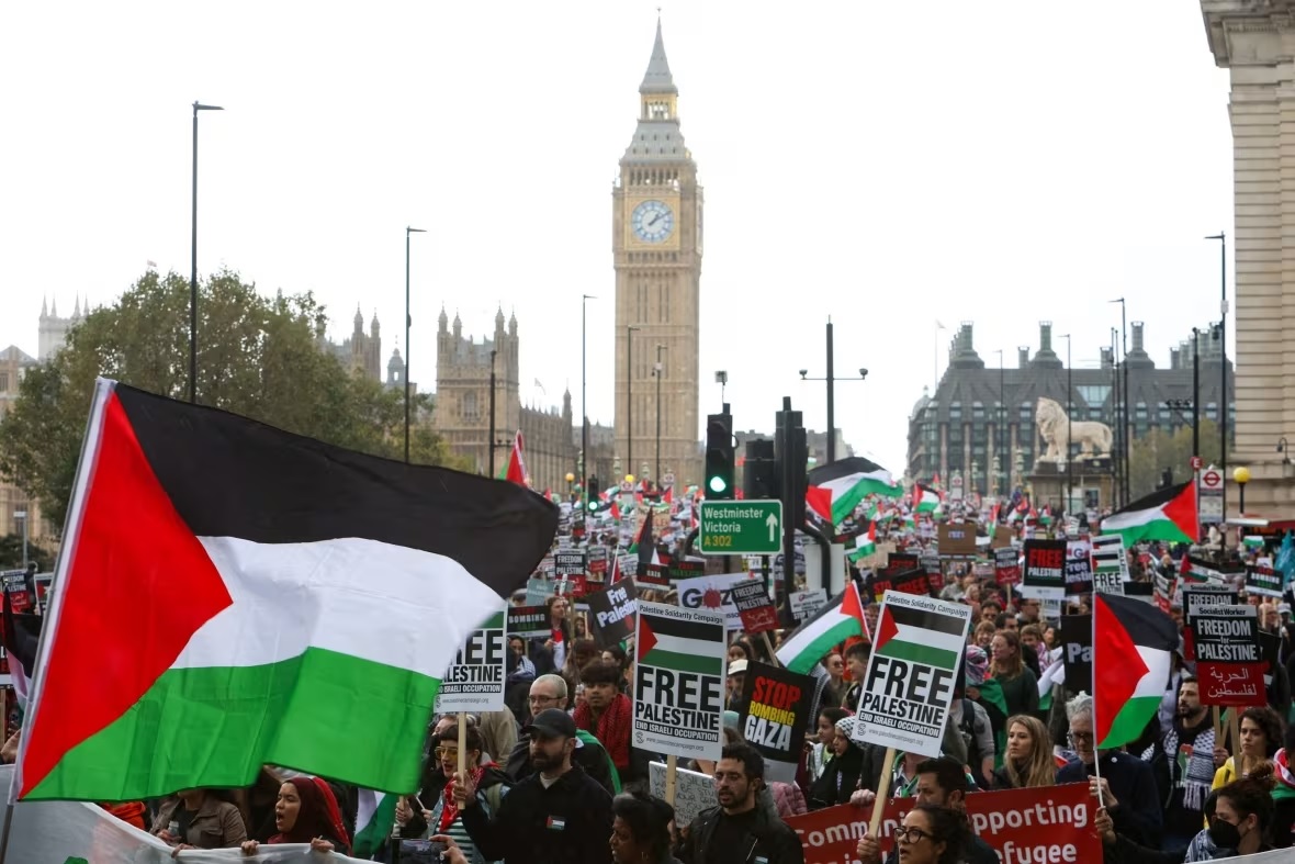 100,000 People Rally in London against Gaza War - About Islam