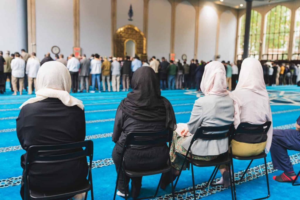 UK Muslims Bridge Divides amidst National Tensions - About Islam