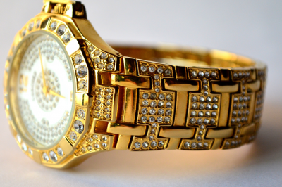 gold watch-is income from selling gold watches halal
