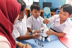 students doing co curricular activity in school