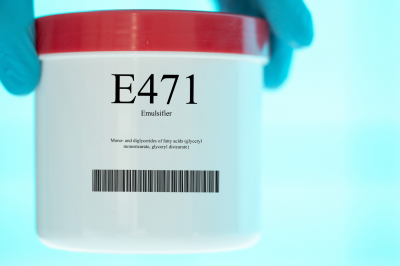 container of the food e471 additive