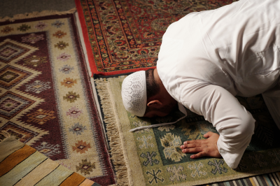 man in sujud position-Should Wife Obey Husband If Asked to Cut Off Her Brother?