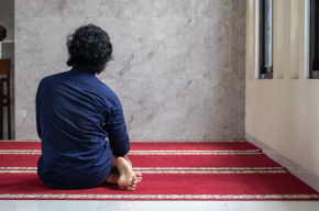 Muslim praying in mosque-How to Respond to Islamophobia in the West