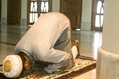 How Islam Teaches Balance between Worship and Life?